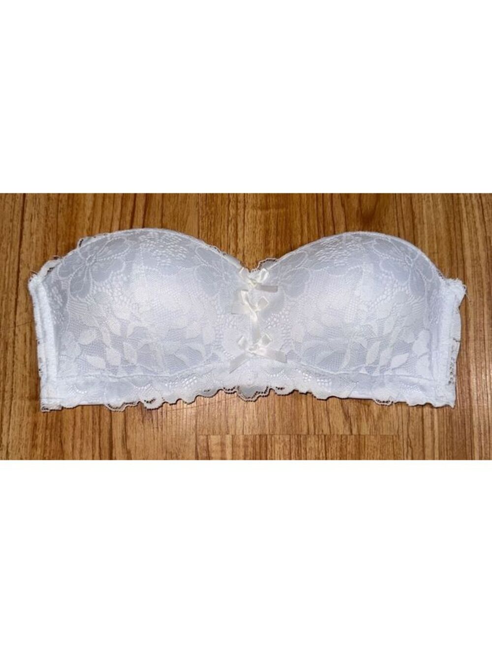 Wild Dream White Lace Strapless Bra with Bow Detail